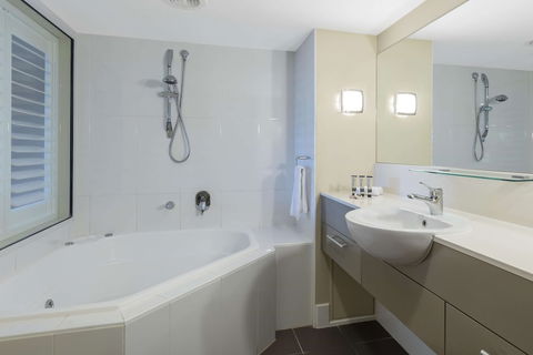 Oaks Hervey Bay Resort And Spa - Lismore Accommodation 2