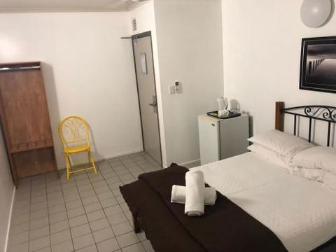 Airlie Waterfront Accommodation - Lismore Accommodation 2