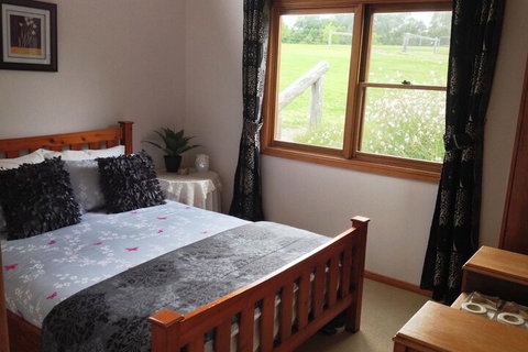 Milton Country Retreat The Chocolate Cottages - Lismore Accommodation 4