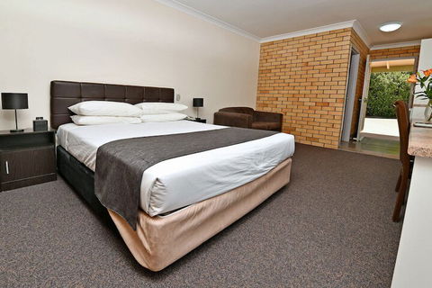 Burke And Wills Motor Inn - Lismore Accommodation 6