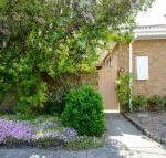BOUTIQUE STAYS Sandyside Sandringham Villa Units - Lismore Accommodation