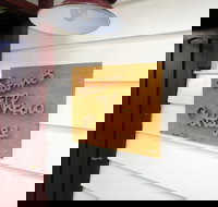 Stones Throw Cottage Bed  Breakfast