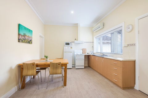 Albany Holiday Units - Lismore Accommodation 3