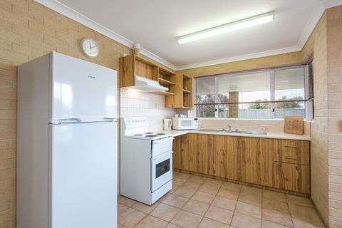 Albany Holiday Units - Lismore Accommodation 2