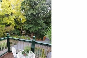 Mary Card's Coach House - Lismore Accommodation 1