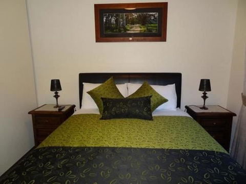 Hahndorf Oak Tree Cottages - Lismore Accommodation 1
