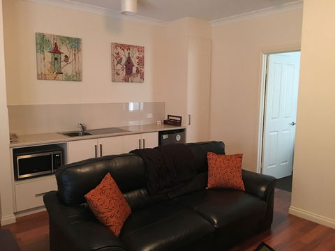 Hahndorf Oak Tree Cottages - Lismore Accommodation 0