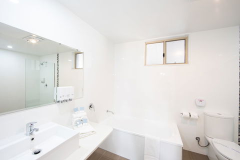 New England Motor Lodge - Lismore Accommodation 4