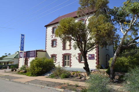 Flinders Ranges Motel - Lismore Accommodation 5