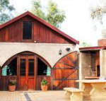 Outback Cellar  Country Cottage - Lismore Accommodation