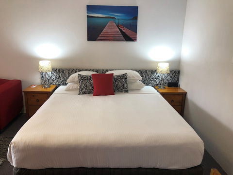 Avaleen Lodge Motor Inn - Lismore Accommodation 6