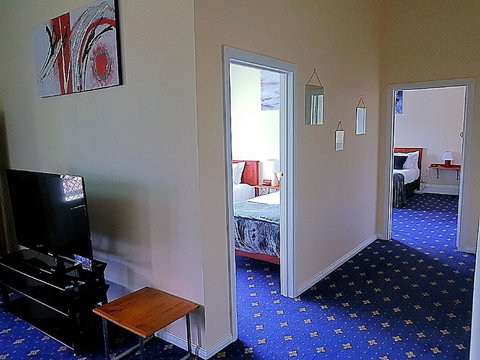 The Wharf Hotel Wynyard - Lismore Accommodation 1