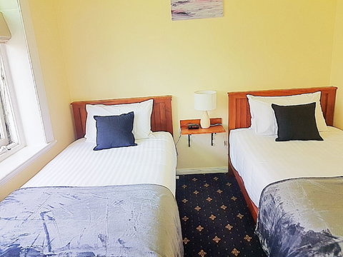 The Wharf Hotel Wynyard - Lismore Accommodation 2