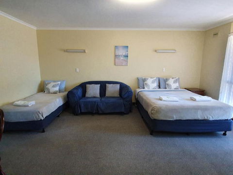 Beachport Motor Inn - Lismore Accommodation 4