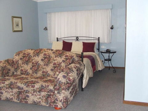 Beachport Motor Inn - Lismore Accommodation 2