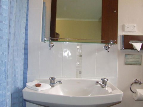 Beachport Motor Inn - Lismore Accommodation 6