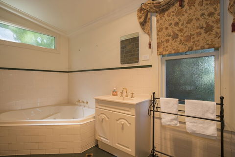 Barossa Dreams - Lismore Accommodation 6