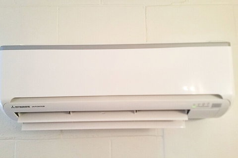 A & A Lodge Motel Emerald - Lismore Accommodation 3