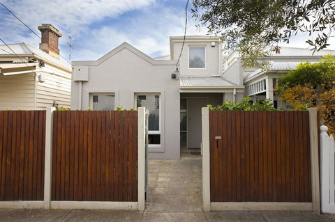 BOUTIQUE STAYS - Roxys Place - Lismore Accommodation 1