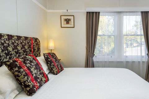 Ashdowns Of Dover B&B - Lismore Accommodation 2