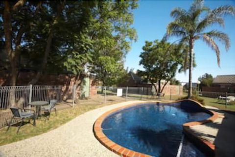 Belvoir Village Motel & Apartments Wodonga - Lismore Accommodation 2