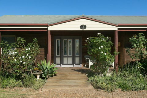 North Lodge Cottages - Lismore Accommodation 2