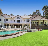 Kingfishers Manor