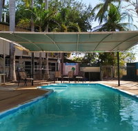 Palm Court Budget Motel Hostel/Backpackers