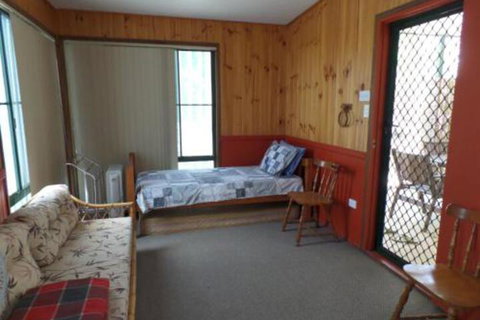 Bungadoo Country Cottage - Lismore Accommodation 3