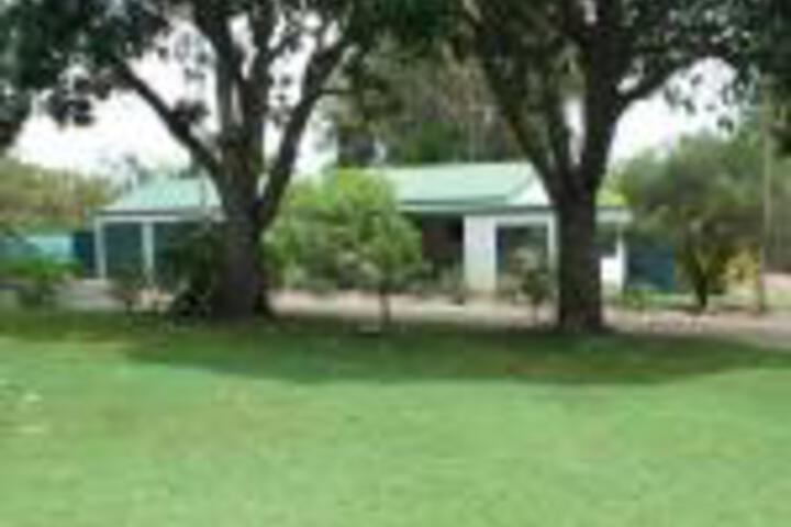 Kolonga QLD Lismore Accommodation