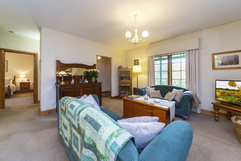 Country Pleasures B&B - Lismore Accommodation 2