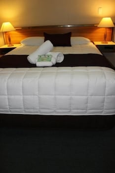 Tabourie Lake Motel - Lismore Accommodation 3