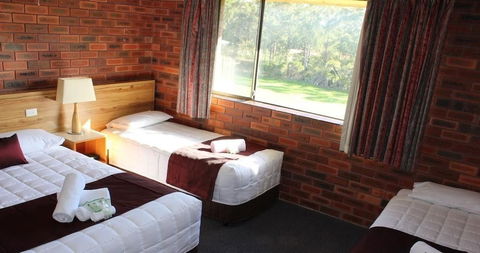 Tabourie Lake Motel - Lismore Accommodation 1