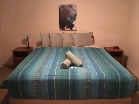 Desert View Apartments - Lismore Accommodation 4