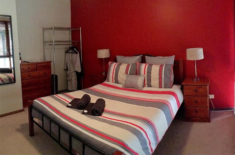 Friends At McLaren Vale - Lismore Accommodation 4