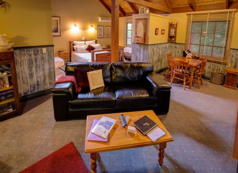 Trawool Cottages & Farmstay - Lismore Accommodation 5
