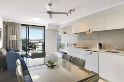 Oaks Mackay Carlyle Suites - Lismore Accommodation 0