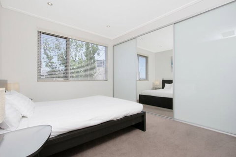 Accommodate Canberra - Glebe Park - Lismore Accommodation 6