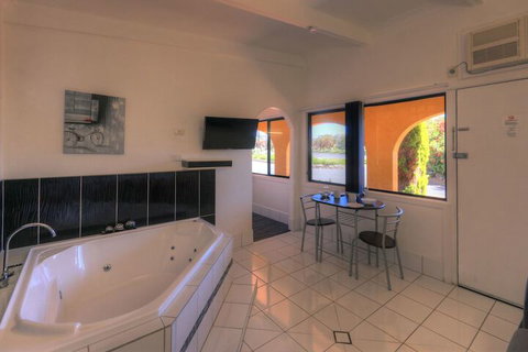 Twin Swans Motel - Lismore Accommodation 7