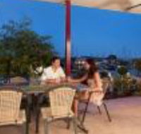 La Marina Waterfront Villa - Lismore Accommodation