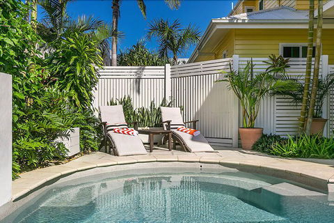 Byron Bathers - Lismore Accommodation 2