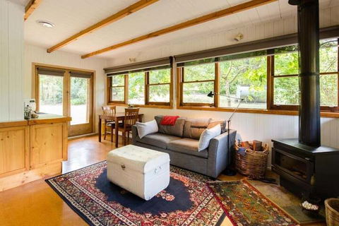 Braeside Mt Macedon Country Retreat & Bed & Breakfast - Lismore Accommodation 5