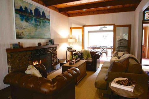 Braeside Mt Macedon Country Retreat & Bed & Breakfast - Lismore Accommodation 6