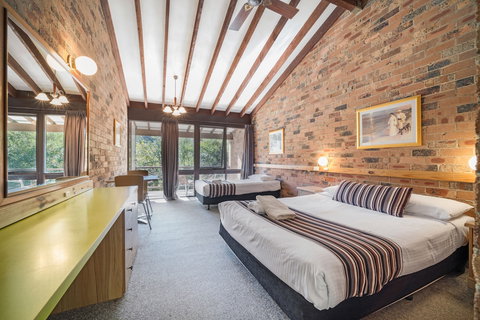 Avoca Beach Hotel - Lismore Accommodation 5