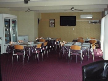Gladstone Village Motel - Lismore Accommodation 4