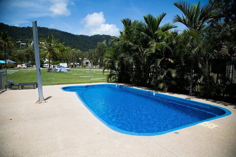 NRMA Airlie Beach Holiday Park - Lismore Accommodation 4