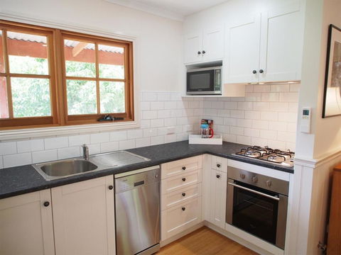 Tahara Cottage - Lismore Accommodation 2