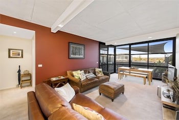 Accommodate Canberra - Dockside - Lismore Accommodation 4