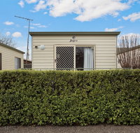 Lake Hamilton Motor Village  Caravan Park