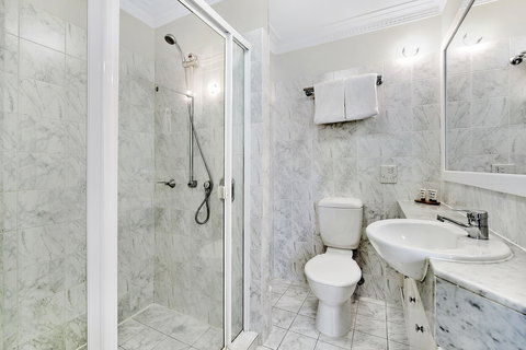 ULTIQA Rothbury Hotel - Lismore Accommodation 4